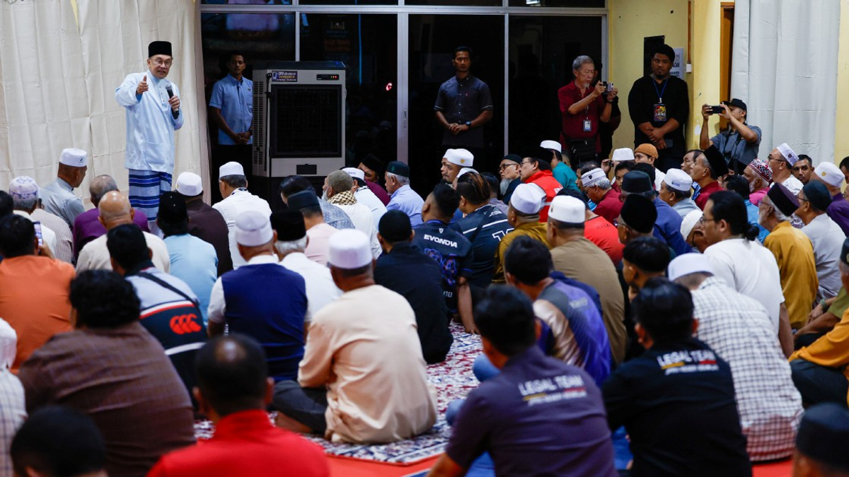 Anwar calls on Negri Sembilan voters to judge leaders by track record, not words