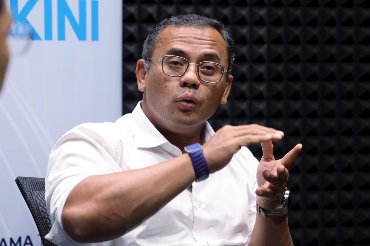 Selangor MB Defends Stray Dog Operations While Calling for Compassionate Approach
