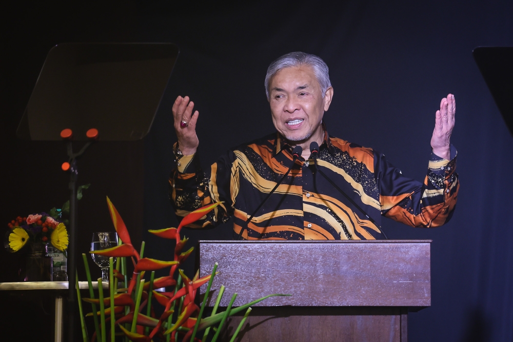 Zahid Eyes Federal Power After Johor and Negeri Sembilan Victories Signal Growing Barisan Momentum