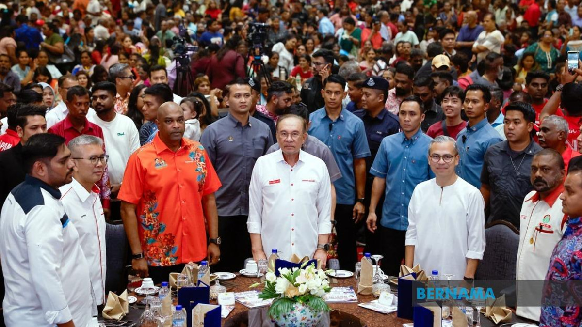PM Anwar Reaffirms Apology to Indian Community, Emphasizes Malaysia Belongs to All