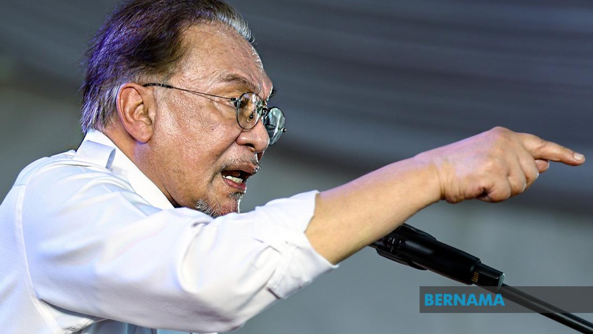 Fair Governance at All Levels Essential to National Unity, Anwar Tells Community Leaders