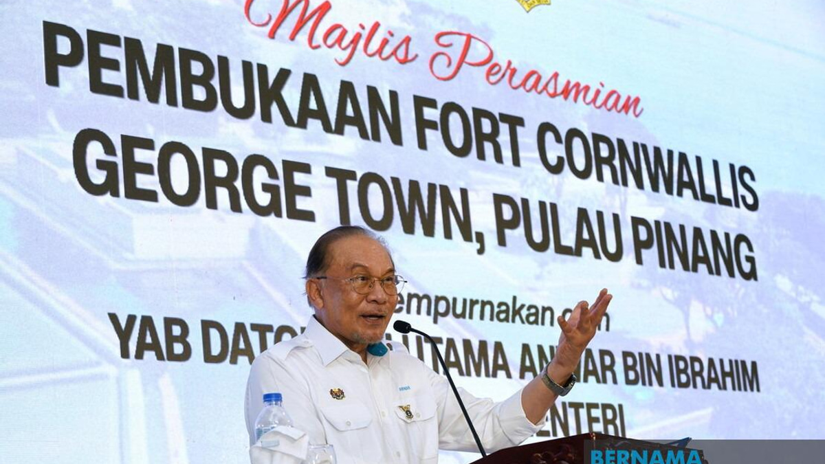 Historical Sites Must Teach Unity and Independence, Not Just Attract Visitors, Says Anwar