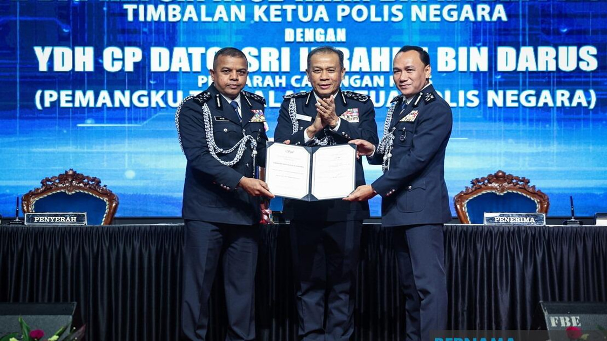 Ayob Khan's Three-Decade Police Career Ends on Legacy of Integrity, Says IGP