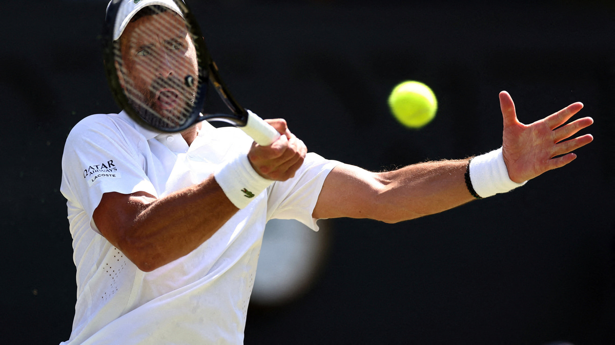Djokovic Edges Auger-Aliassime in Epic Wimbledon Quarterfinal, Faces Sinner in Semis