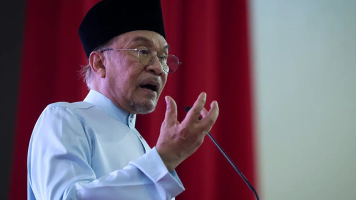 Anwar Forwards Saravanan Misconduct Letter to MACC for Investigation