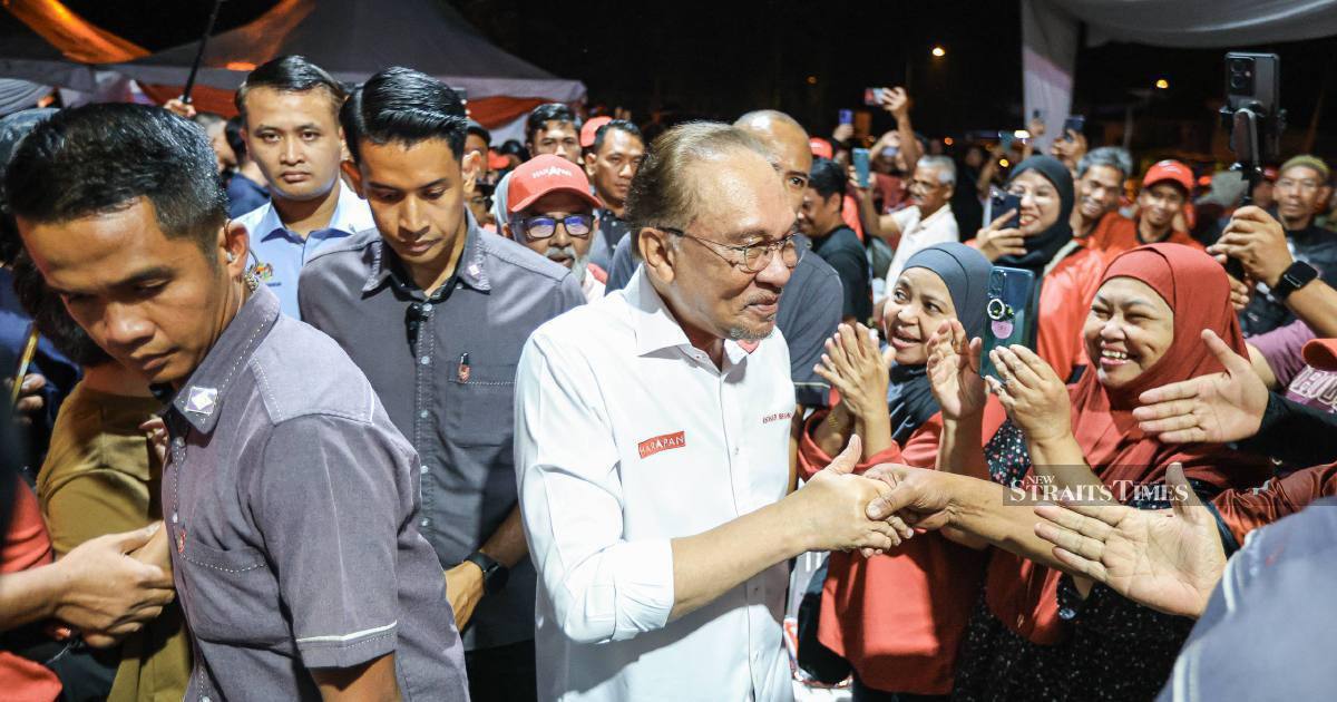 Anwar urges Johoreans abroad to return home for state election