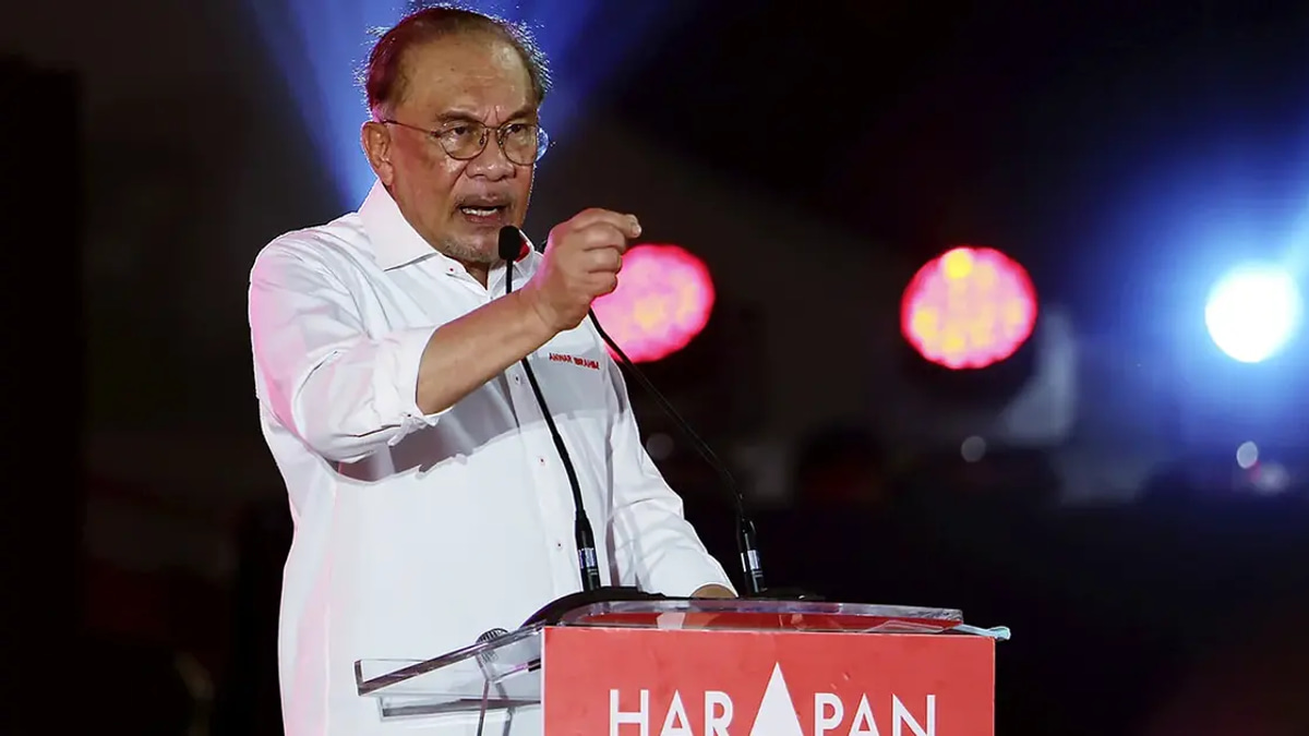 Anwar Warns Against Using Royal Institution as Election Weapon in Negeri Sembilan