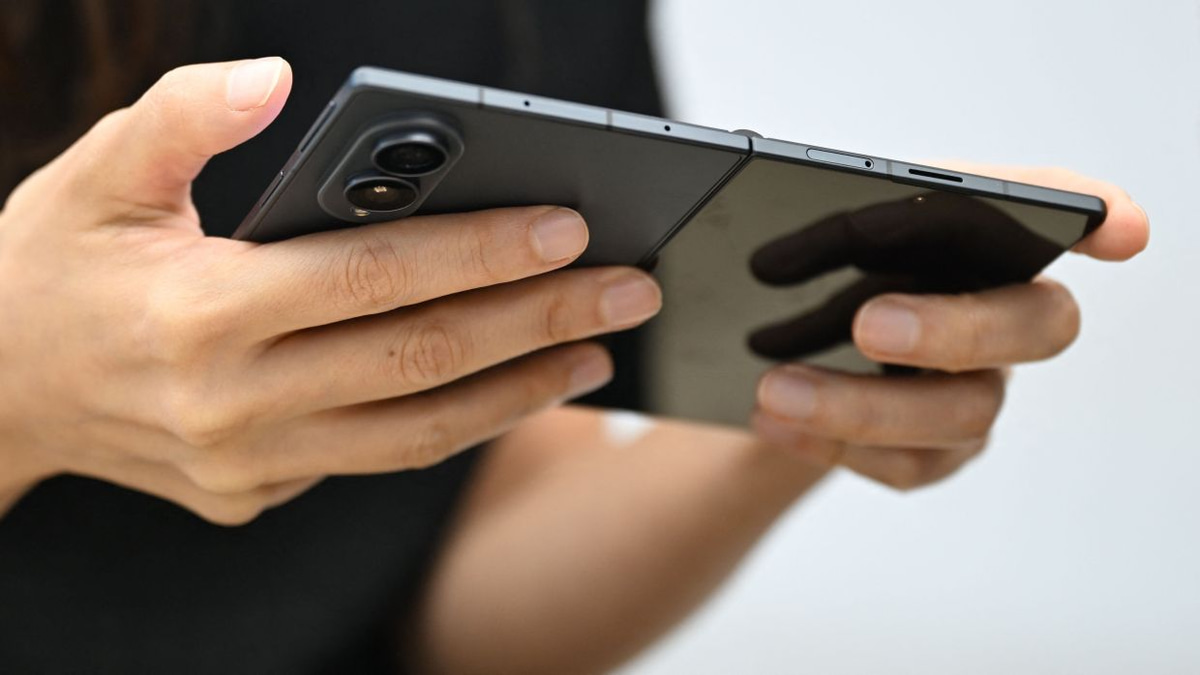 Samsung's Passport-Shaped Galaxy Z Fold 8 Signals a Fresh Direction for Foldable Smartphones