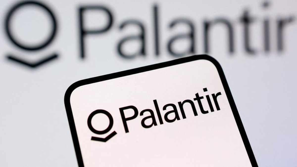 Palantir raises revenue forecast on surging demand for AI analytics across government and business sectors