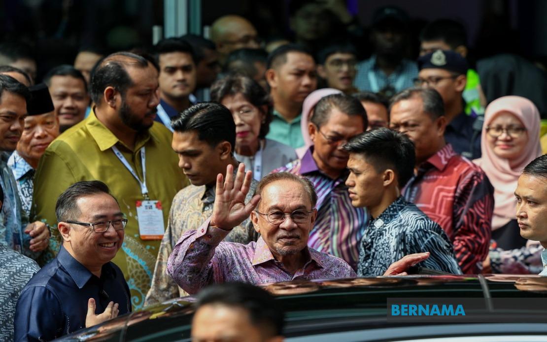 Anwar Mobilises Government Response as 54 Malaysians Unaccounted For in Nepal Floods