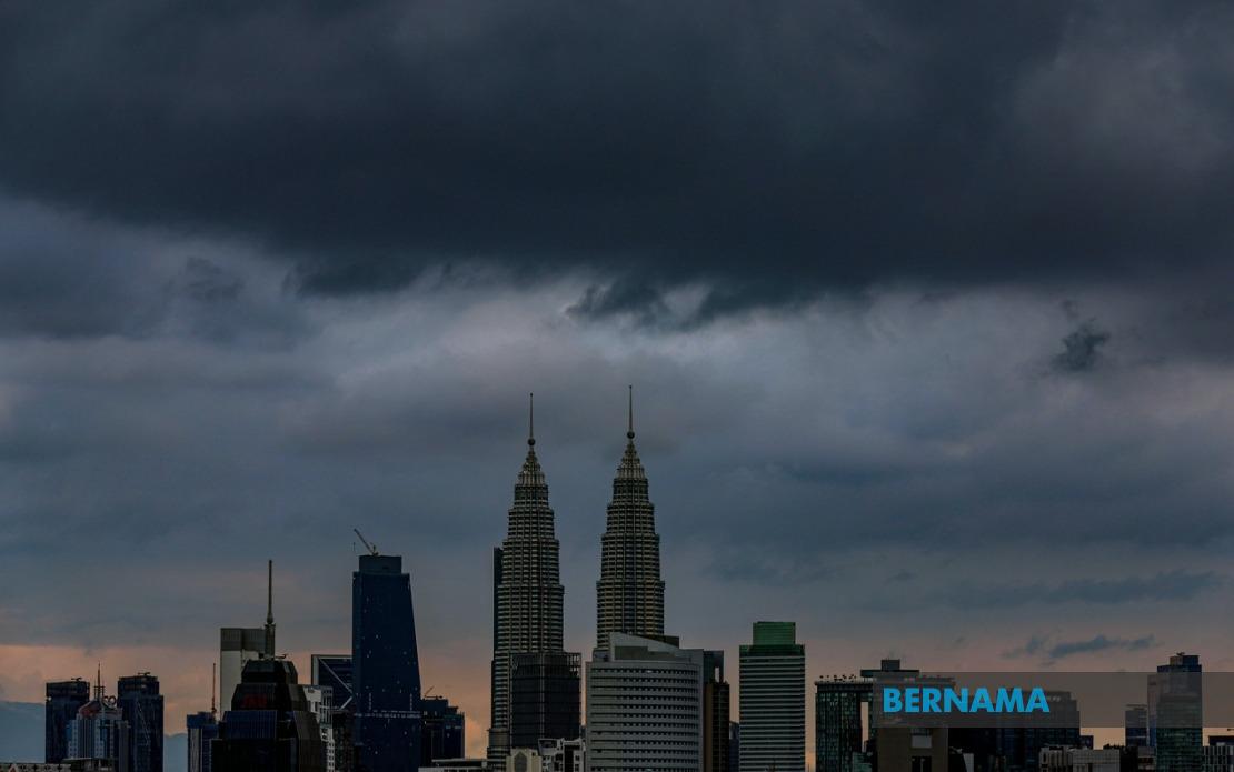 Severe Weather Alert: Thunderstorms and Heavy Rain To Batter Half of Malaysia Until Evening