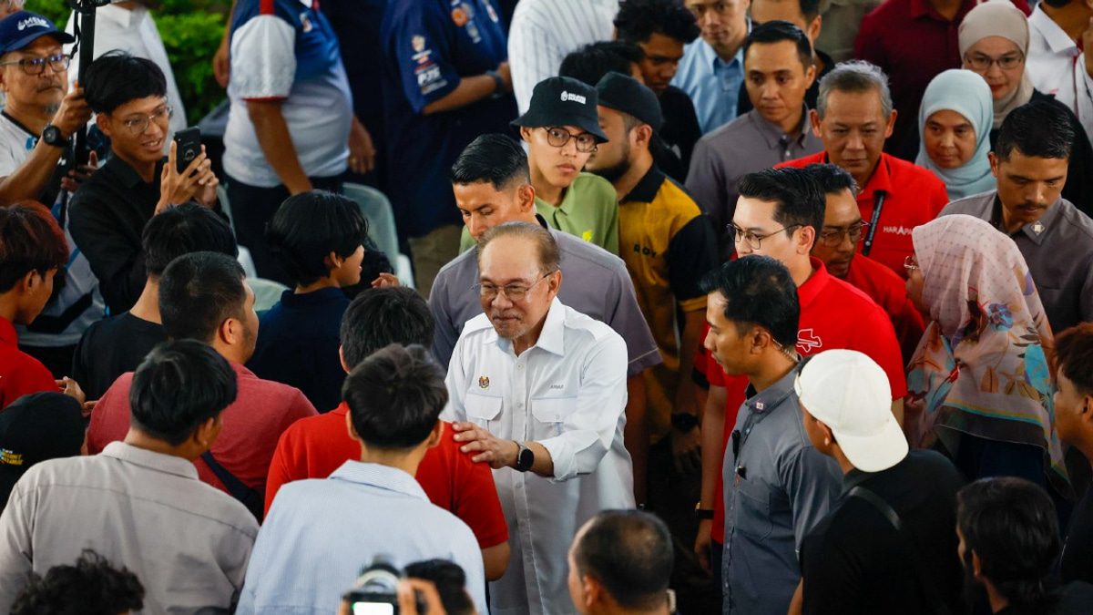 Anwar urges Pakatan to shun opinion polls, focus on final push before Negri Sembilan vote