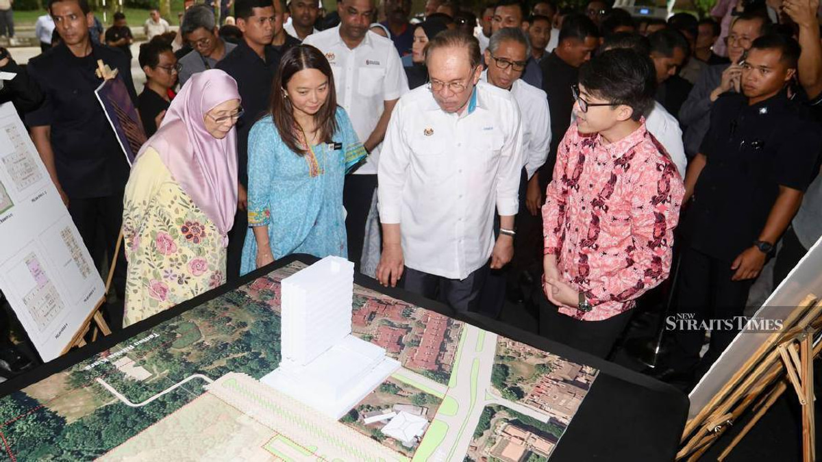 Anwar defends government's commitment to urban poor through Bukit Kiara development