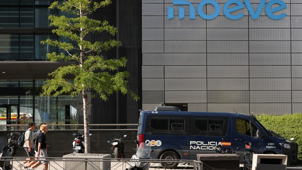 Fire at Madrid's Torre Moeve Contained; No Deaths Reported