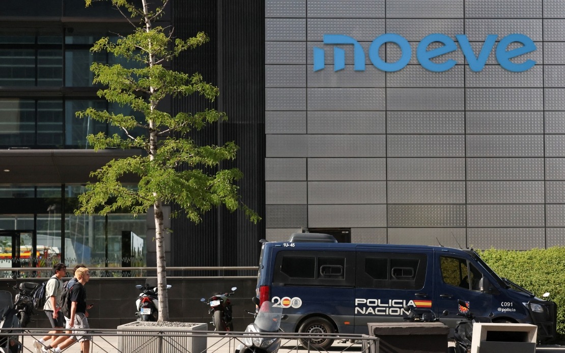 Fire at Madrid's Torre Moeve Contained; No Deaths Reported