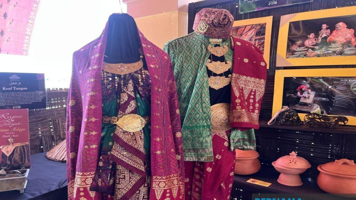 Kain Lima Faces Extinction as Master Weavers Disappear and Heritage Knowledge Fades