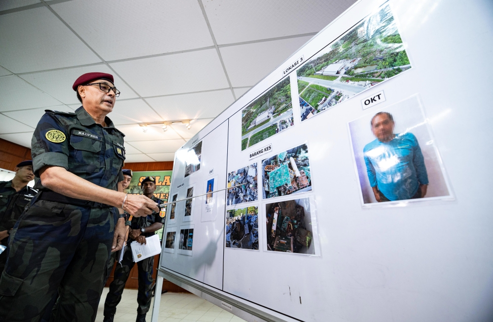 Police seize RM9.39 million in contraband electronics during Ipoh crackdown; 14 detained