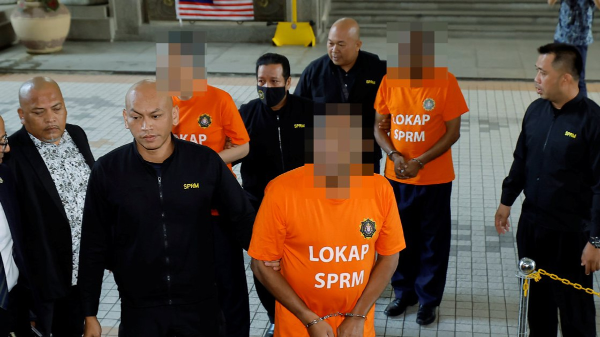 Former TH Chief and Treasury Official Remanded for Graft Probe
