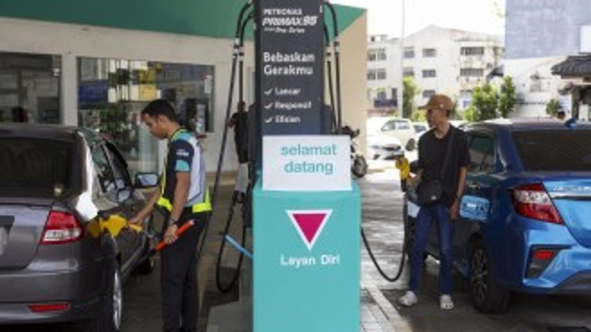 Petronas Fuel Supply Secured Until August Amid Global Energy Concerns