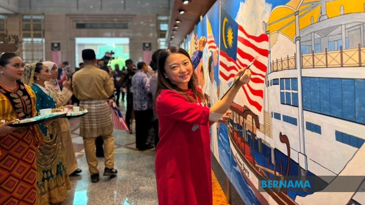 Over 62,000 Malaysian Flags Distributed Across Federal Territories Ahead of National Day