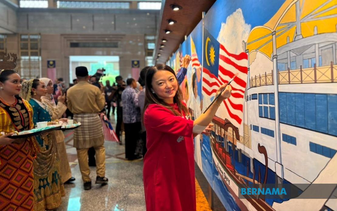 Over 62,000 Malaysian Flags Distributed Across Federal Territories Ahead of National Day