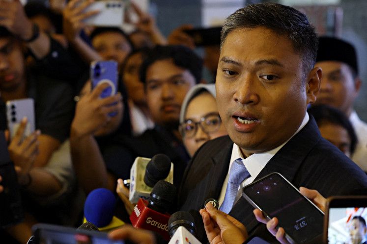 Prabowo's Flagship Meals Programme Faces Fresh Crisis as Agency Chief Steps Down