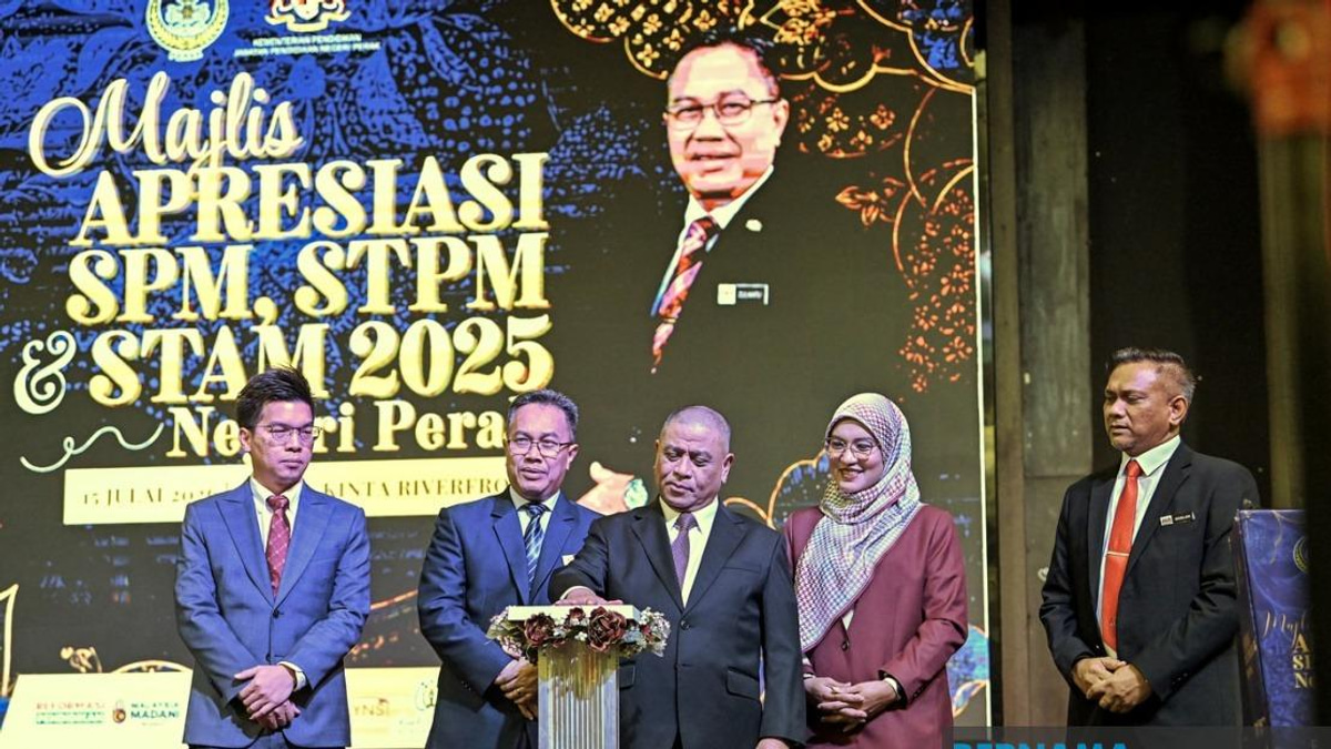 Perak's Menteri Besar Scholarship Proves Transformative for Students Pursuing Higher Education