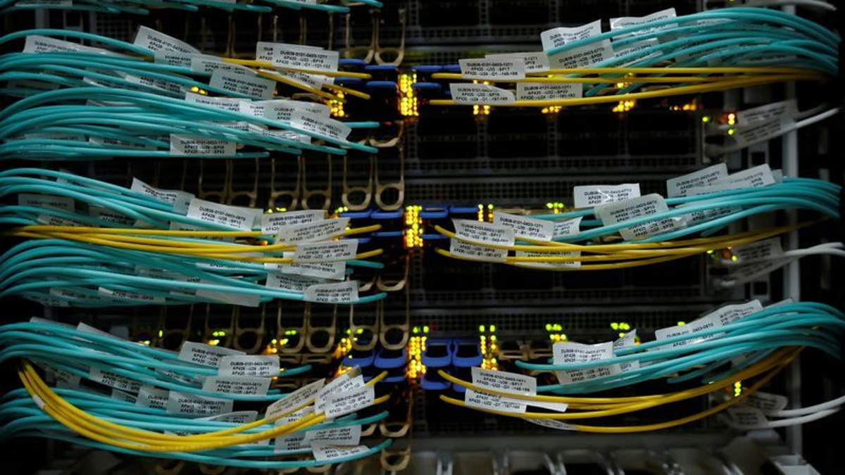 Global Data Centre Slowdown: How Governments Are Pumping the Brakes on AI Infrastructure