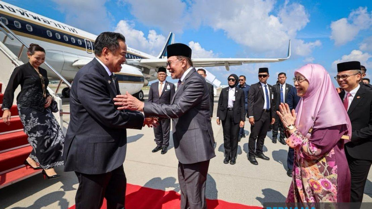 Thailand PM Anutin Arrives in Malaysia for Two-Day Official Visit