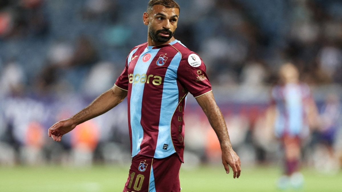 Mohamed Salah's Trabzonspor Jersey Becomes Hot Commodity in Cairo's Khan el-Khalili