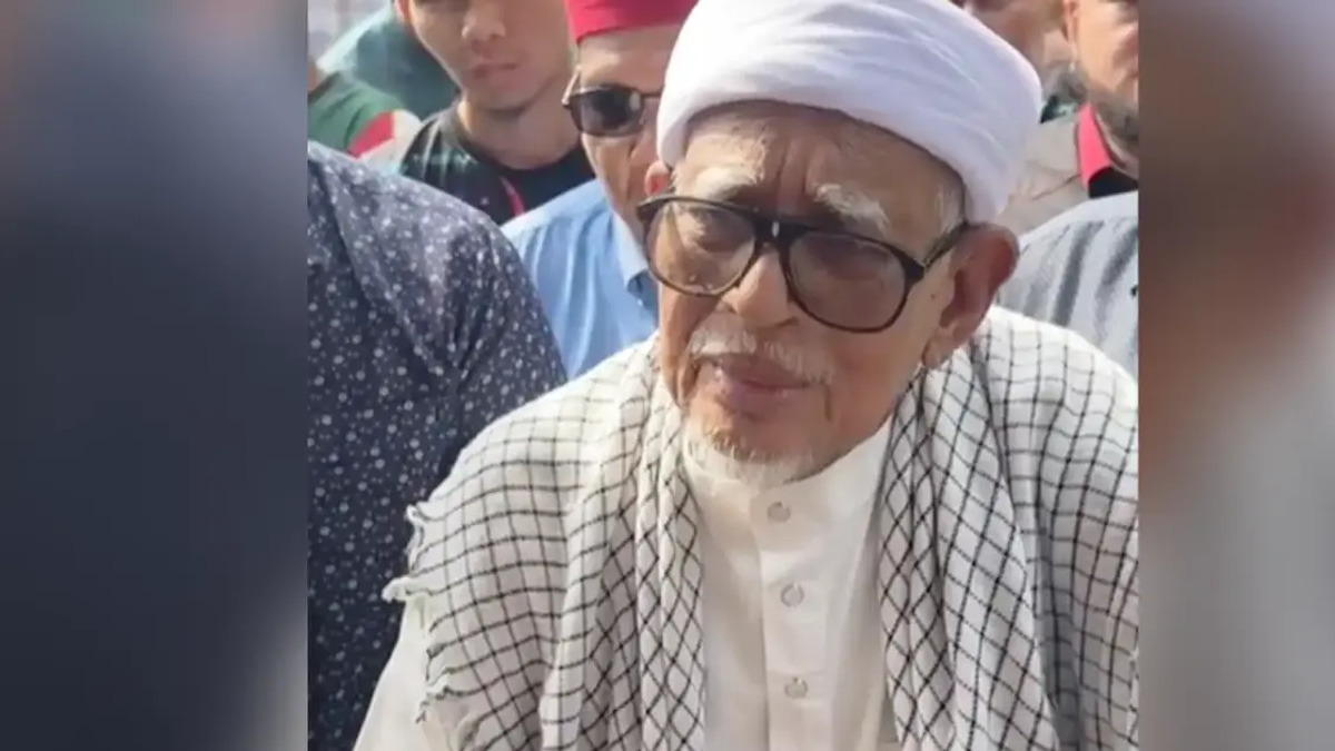 PAS President Hadi Expresses Confidence in Sustained PAS-Umno Alliance Despite Historical Tensions