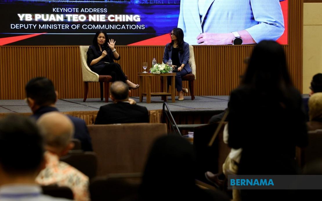 Civil Servants Must Avoid Inappropriate Language and 3R Issues, Says Teo