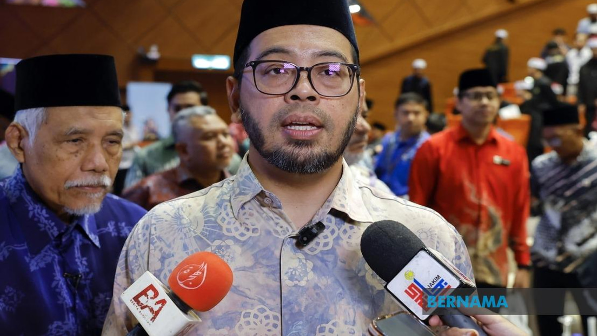 Malaysia's Religious Affairs Ministry to Intensify Youth Outreach Following Sultan Nazrin's Call to Combat Extremism