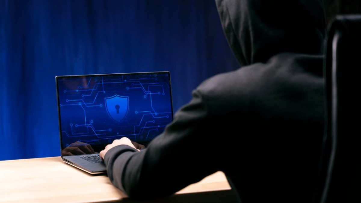 Two British teenagers jailed for massive London transport cyberattack