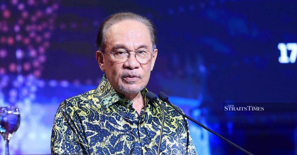PM Anwar Ibrahim Undergoes Successful Laparoscopic Surgery for Abdominal Hernia
