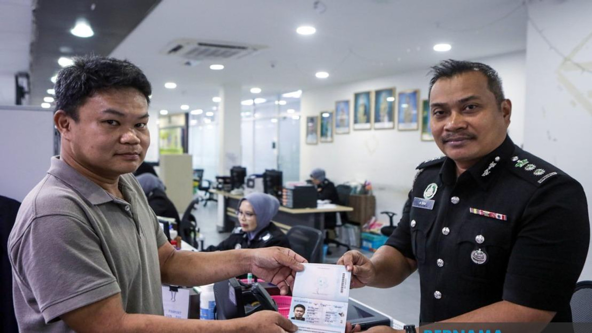 Perlis becomes first state to issue new high-security Malaysian passport