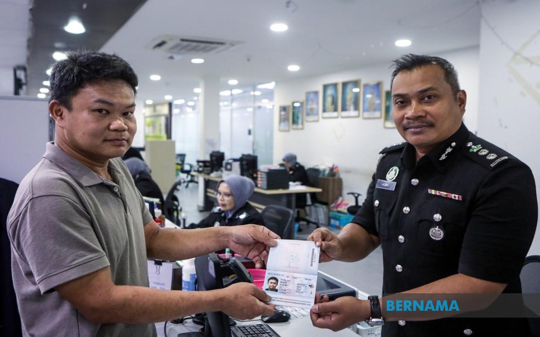 Perlis becomes first state to issue new high-security Malaysian passport