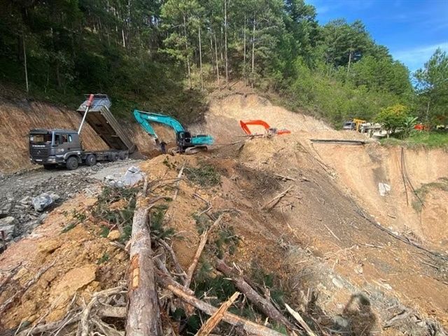 Vietnam Declares Emergency Over Storm Damage to Key Transport Route