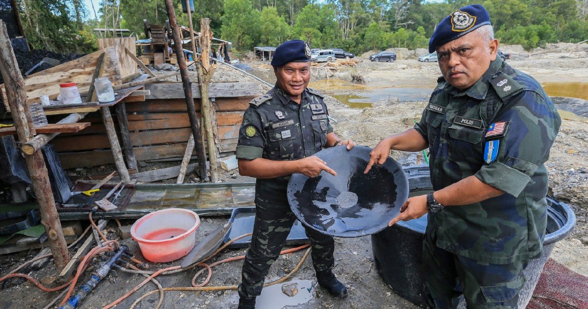 Police Dismantle Gold Mining Syndicate Raking in RM13,000 Daily