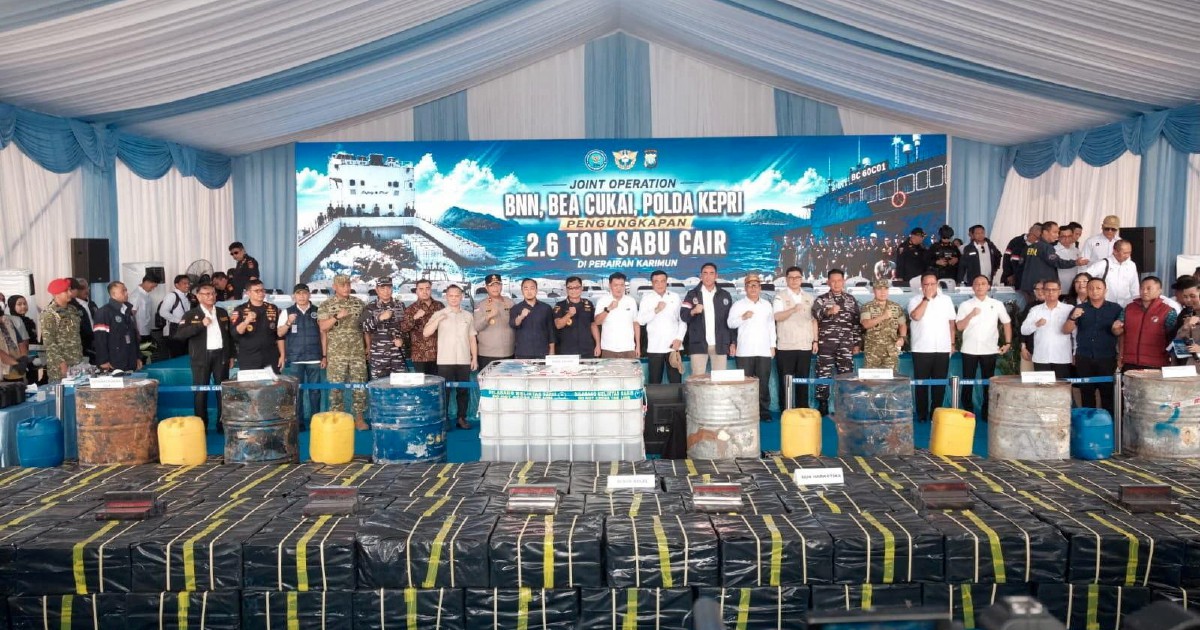 Indonesia Busts Major Liquid Meth Shipment, Arrests 10 Myanmar Nationals