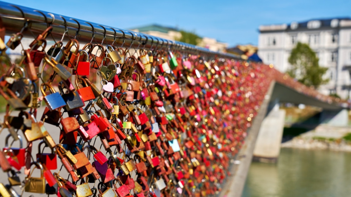 Jakarta's 'Love Lock' Bridge Plan Raises Questions About City's Development Priorities