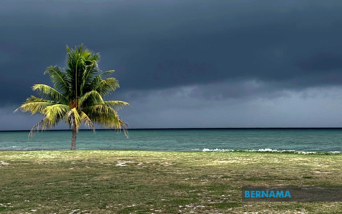 Five States Face Thunderstorms and Heavy Rain Through Late Evening