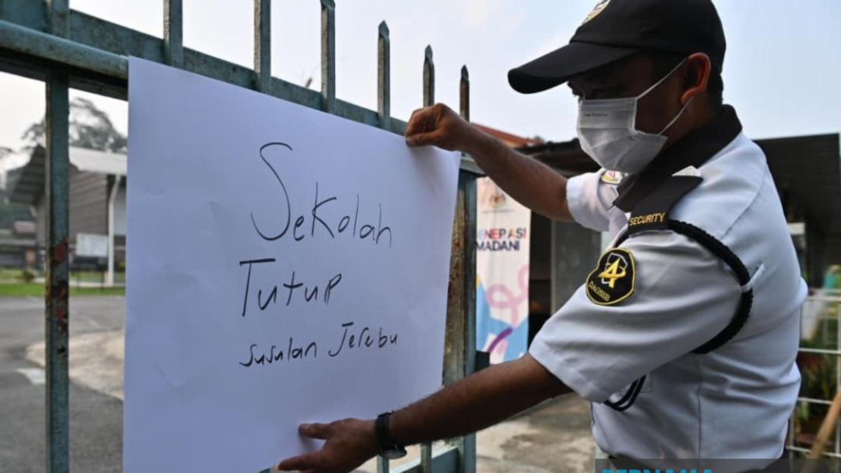 Haze Crisis Forces Closure of 108 Schools in Sarawak's Serian District