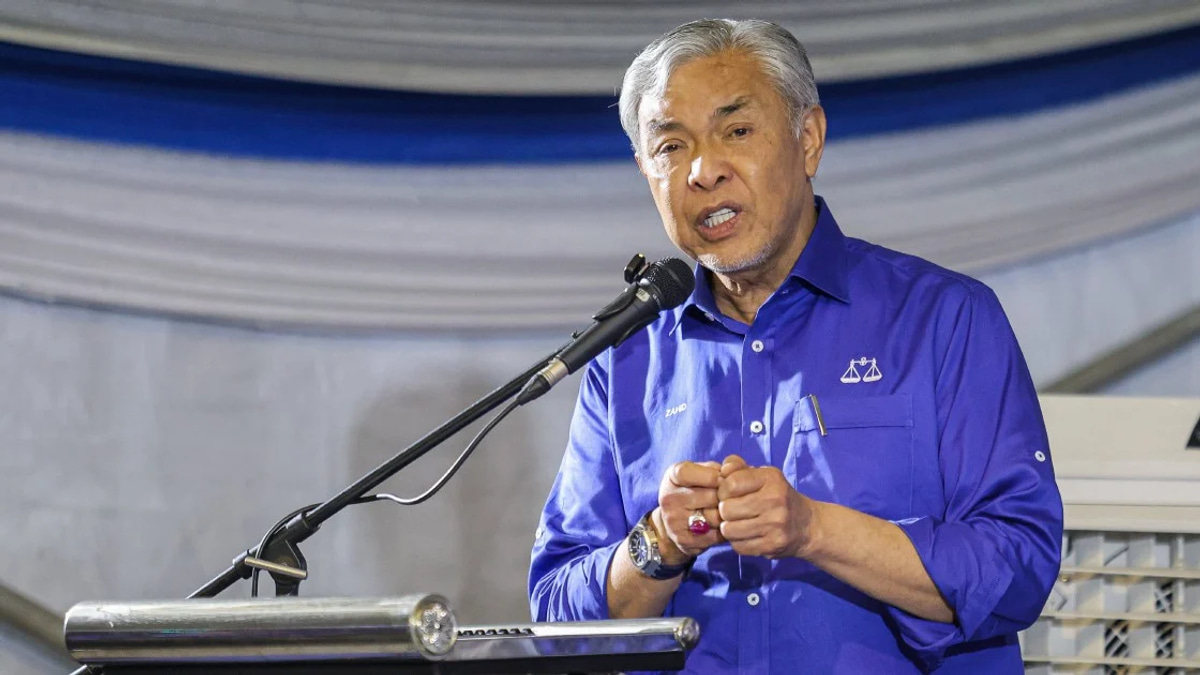 High Court Suspends Bar's Legal Challenge to Zahid's DNAA Pending Federal Court Appeal