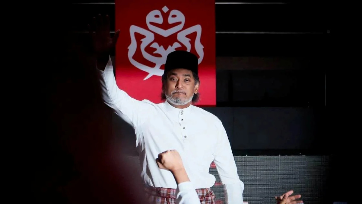 Khairy Jamaluddin Defers Negri Sembilan Candidacy to Umno Leadership Ahead of August 1 Poll