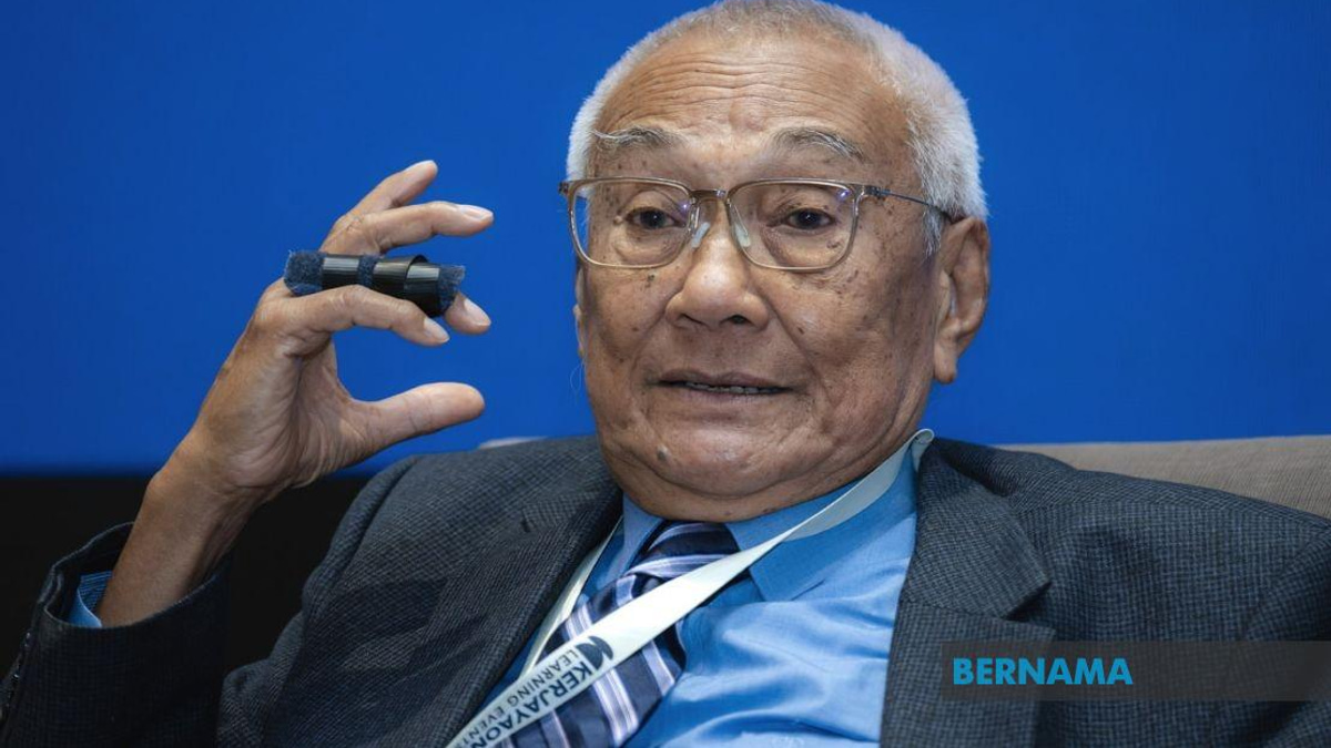 AI is a Tool, Not a Replacement for Human Judgment, Says Tun Zaki