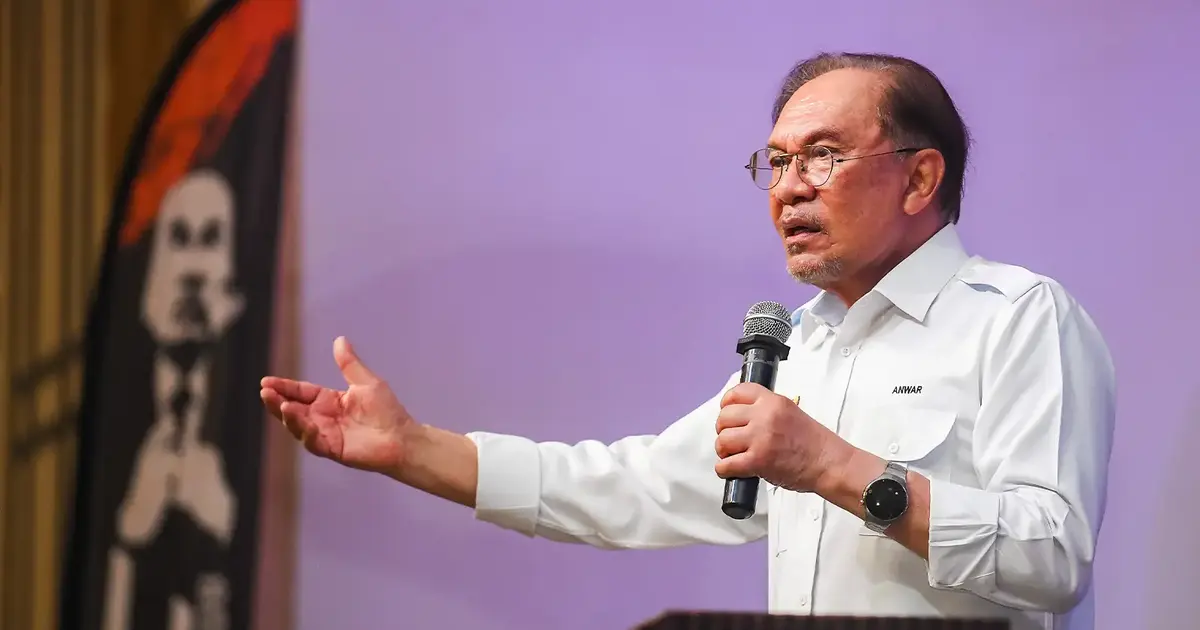 Anwar Accuses 'Free Najib' Movement of Manipulating Johor Election Timing