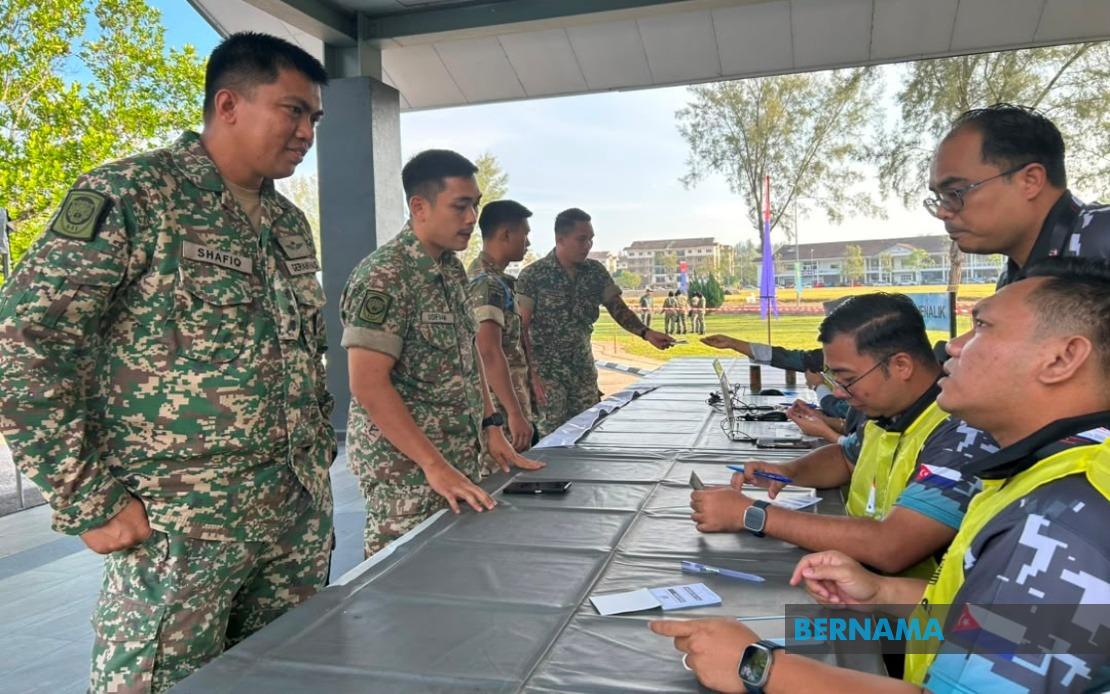Johor Early Voting Begins Under Clear Skies as Security Forces Cast Ballots