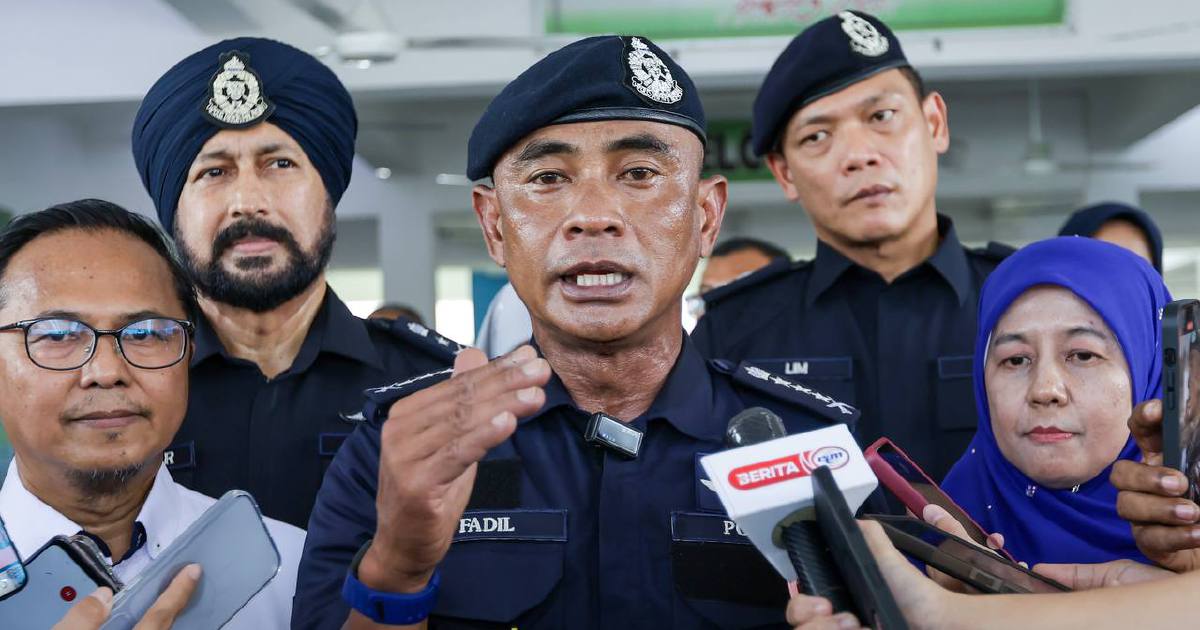 Parking Dispute Escalates Into Violence at Cheras Mall, 12 Men Arrested
