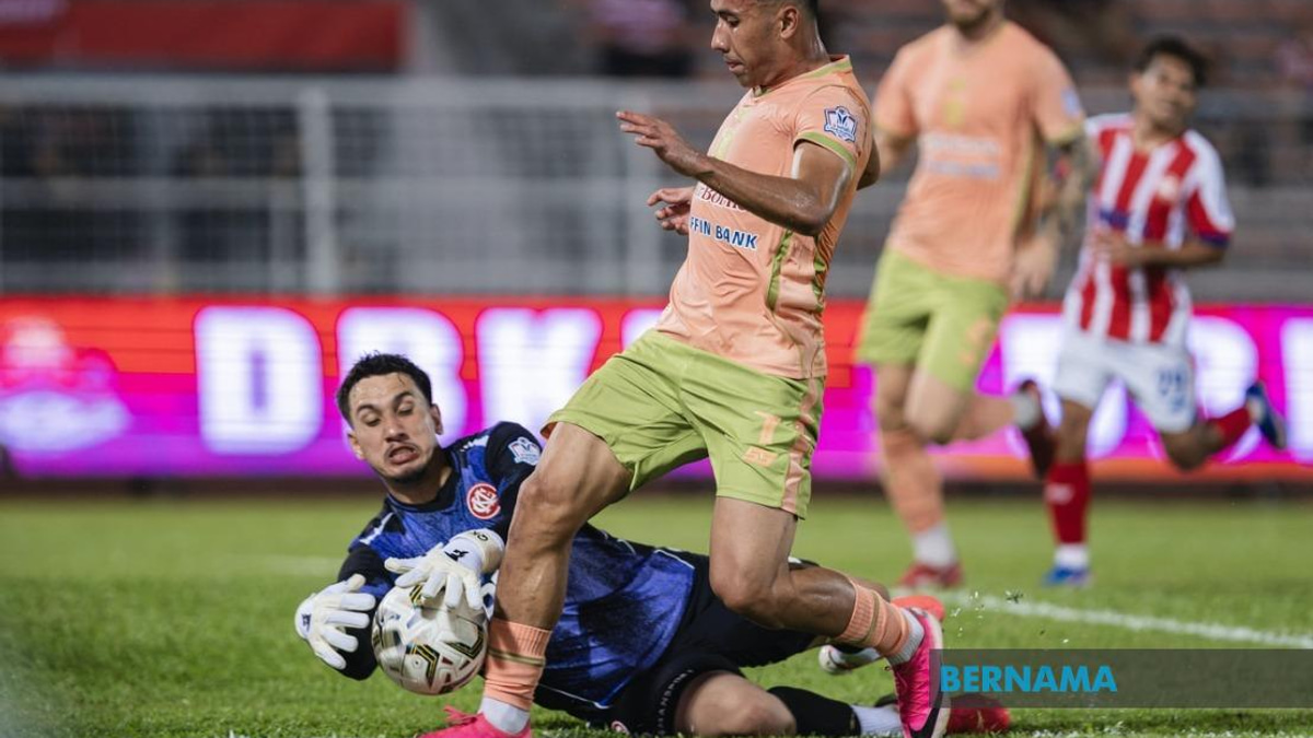 KL City Coach Dollah Salleh Faces Unprecedented Crisis as Flu Outbreak and Registration Issues Cripple Super League Campaign